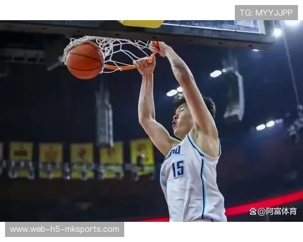 CBA新疆队新星外线稳定，未来像值得期待